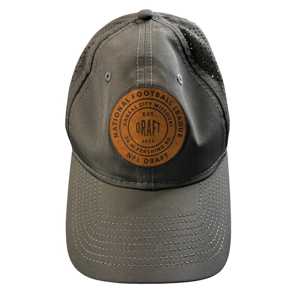 New Era 9FORTY‎ 2023 NFL Draft Kansas City Leather Patch Hat Grey Perforated Cap